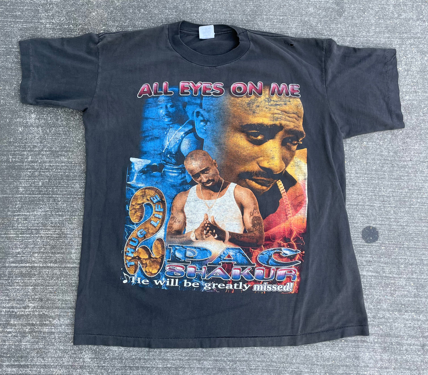 Tupac rap tee  (XL)