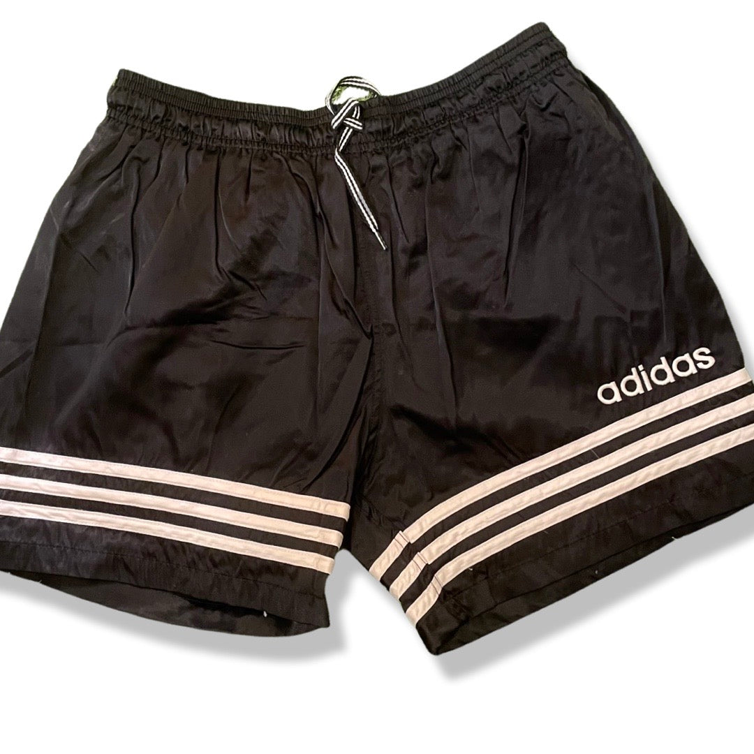 Adidas shorts (S)